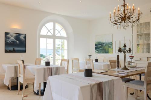 Hotel Villa Les Rosiers Гримо Екстер'єр фото
