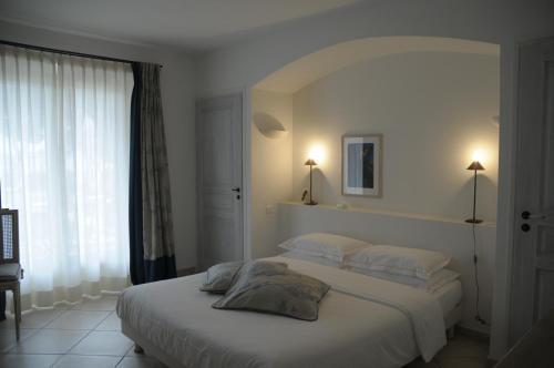 Hotel Villa Les Rosiers Гримо Екстер'єр фото