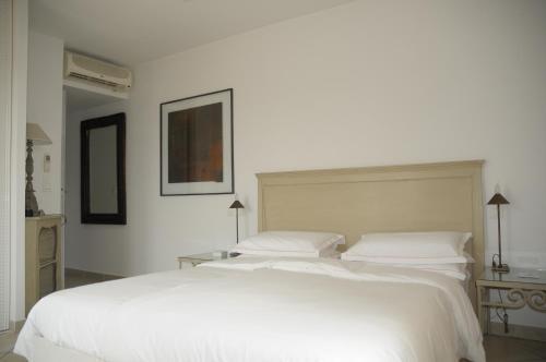 Hotel Villa Les Rosiers Гримо Екстер'єр фото
