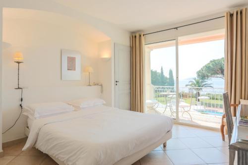 Hotel Villa Les Rosiers Гримо Екстер'єр фото