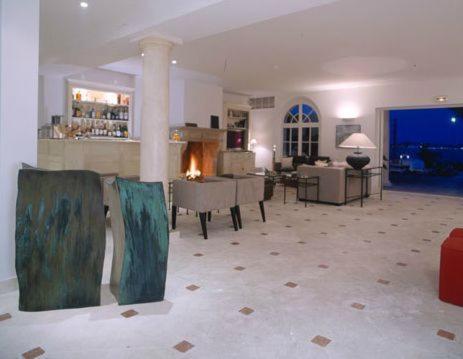 Hotel Villa Les Rosiers Гримо Екстер'єр фото